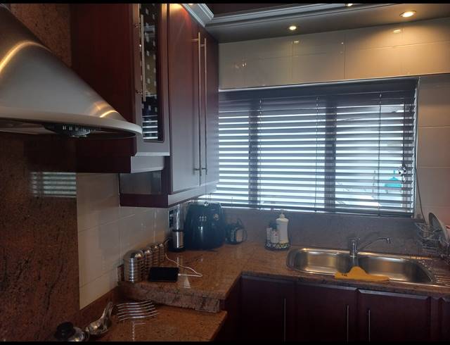 3 BEDROOM APARTMENT BLOCK FOR SALE IN UMGENI PARK